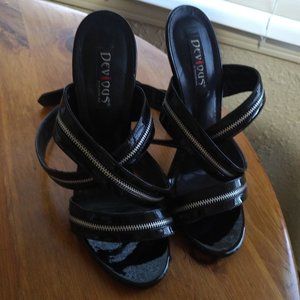 Devious Pleaser Domina-119 heels